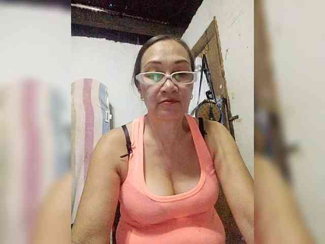 cherrywhite03 webcam