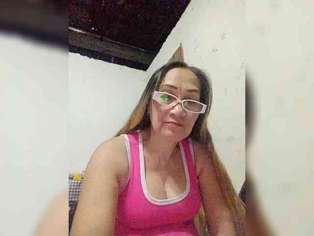 cherrywhite03 webcam