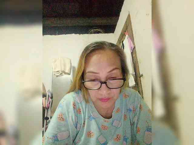 cherrywhite03 webcam