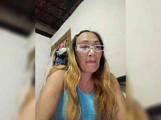 cherrywhite03 webcam