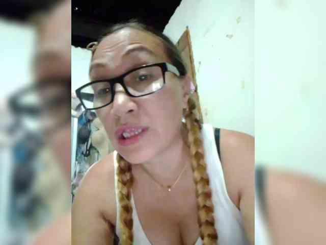 cherrywhite03 webcam