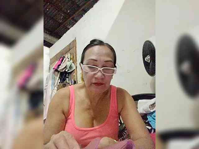 cherrywhite03 webcam