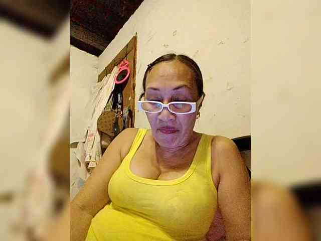 cherrywhite03 webcam