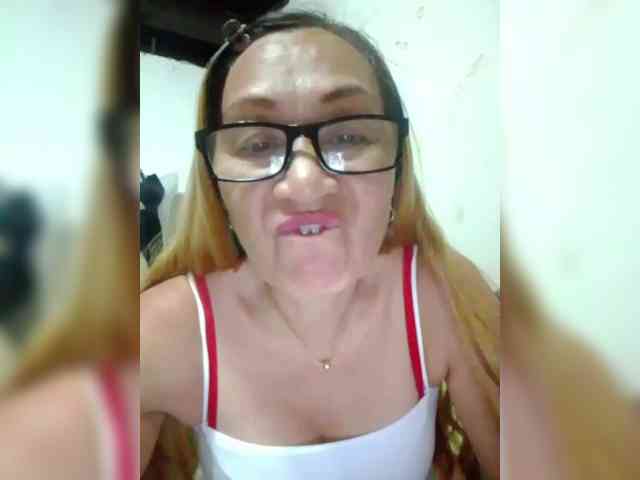cherrywhite03 webcam