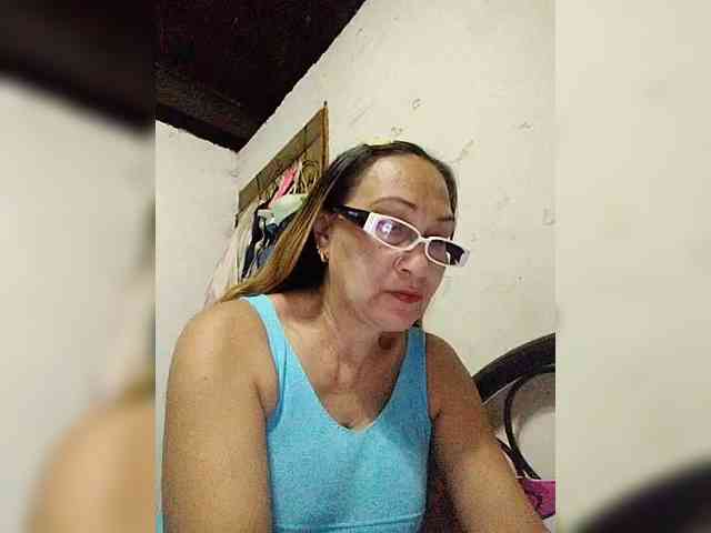 cherrywhite03 webcam