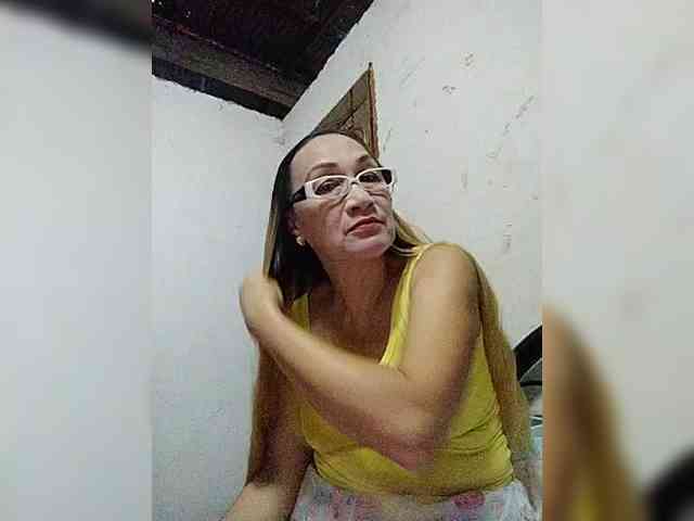 cherrywhite03 webcam