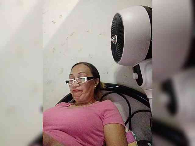 cherrywhite03 webcam