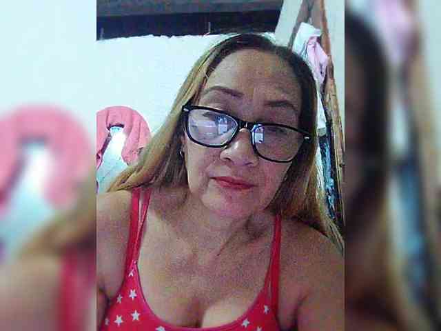 cherrywhite03 webcam