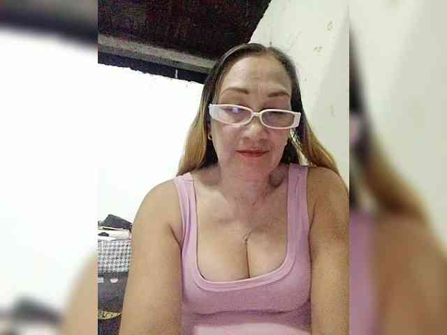 cherrywhite03 webcam