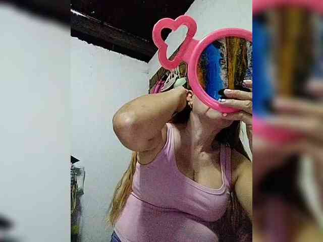 cherrywhite03 webcam