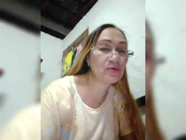cherrywhite03 webcam
