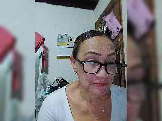 cherrywhite03 webcam