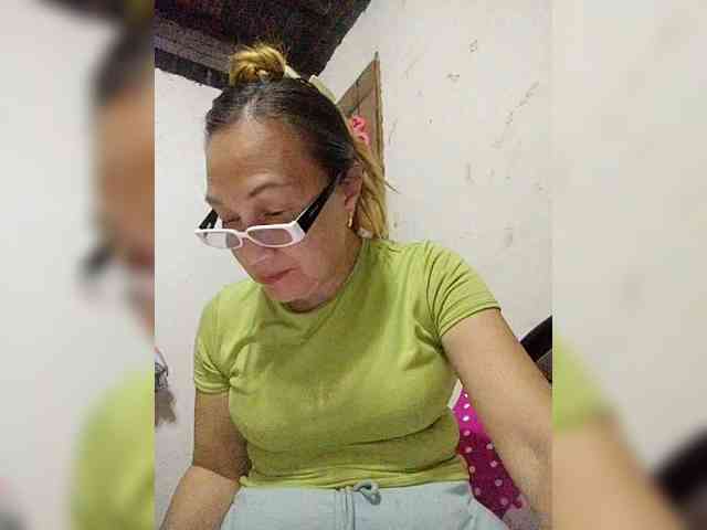 cherrywhite03 webcam