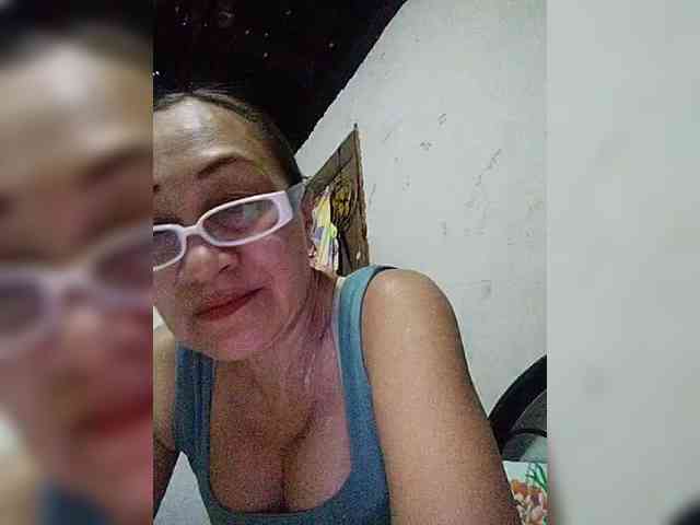 cherrywhite03 webcam