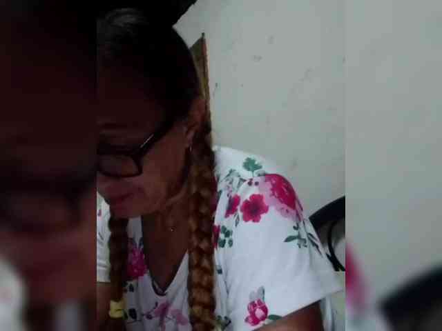 cherrywhite03 webcam