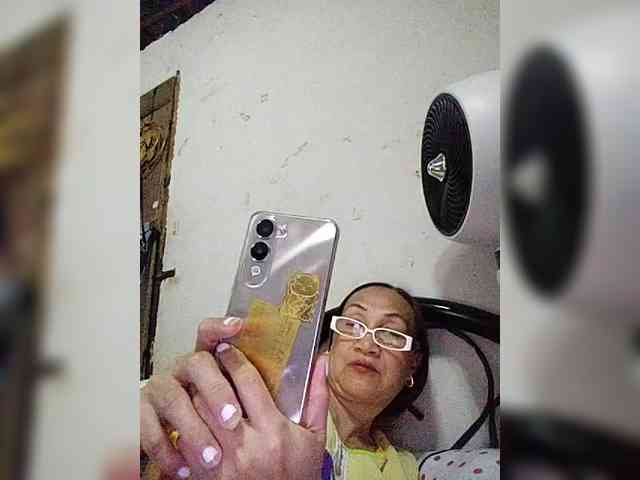 cherrywhite03 webcam