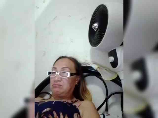 cherrywhite03 webcam