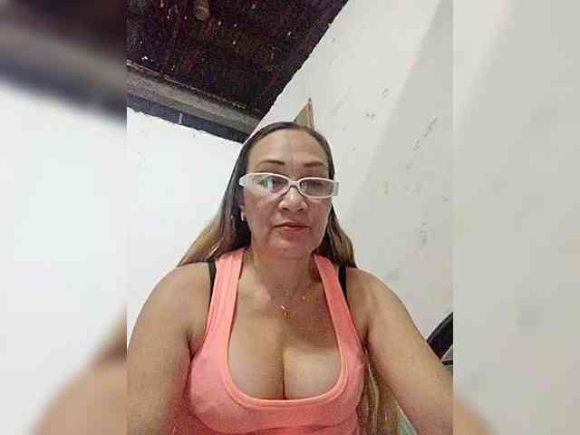 cherrywhite03 webcam