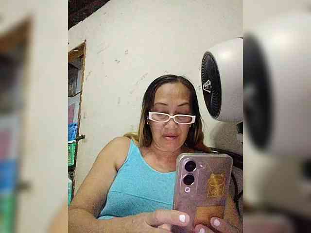 cherrywhite03 webcam