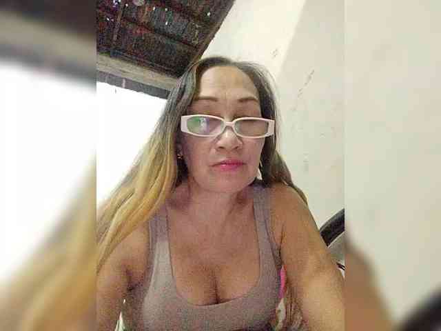 cherrywhite03 webcam