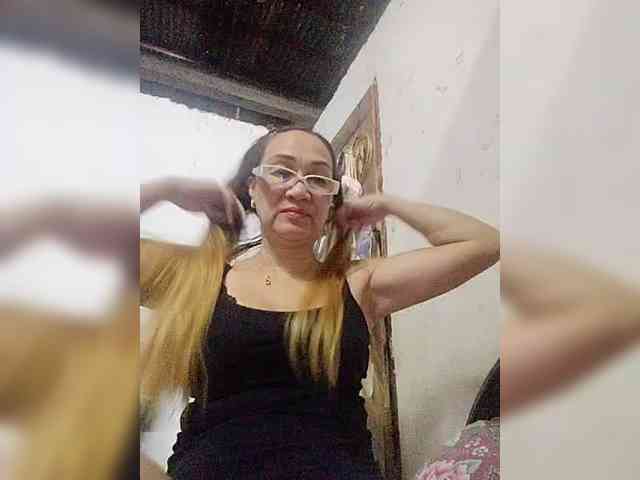 cherrywhite03 webcam