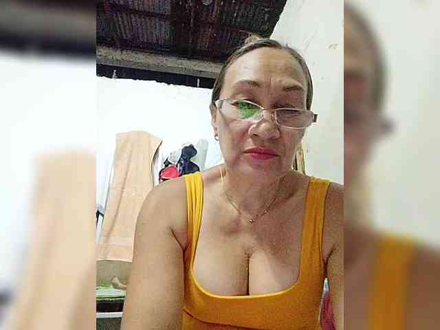 cherrywhite03 webcam