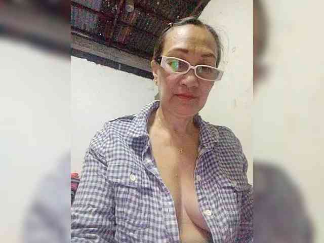 cherrywhite03 webcam