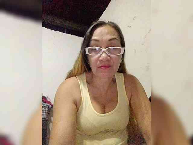 cherrywhite03 webcam