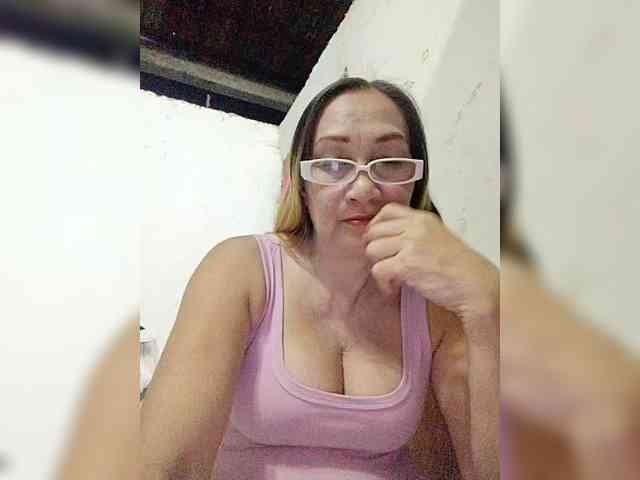 cherrywhite03 webcam