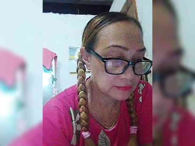 cherrywhite03 webcam