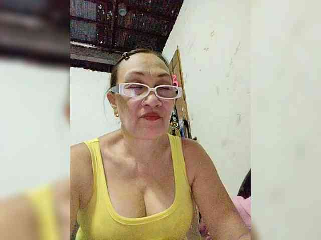 cherrywhite03 webcam