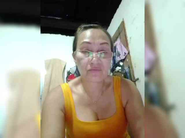 cherrywhite03 webcam