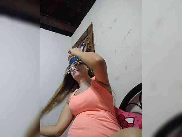 cherrywhite03 webcam