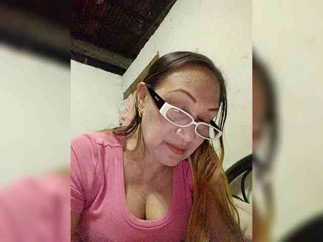 cherrywhite03 webcam