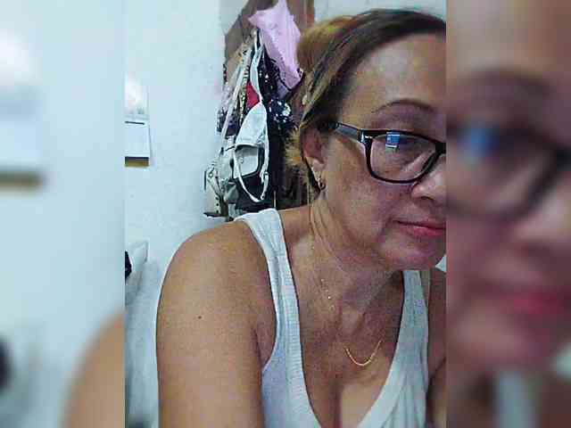 cherrywhite03 webcam