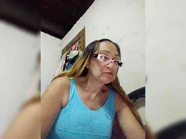 cherrywhite03 webcam