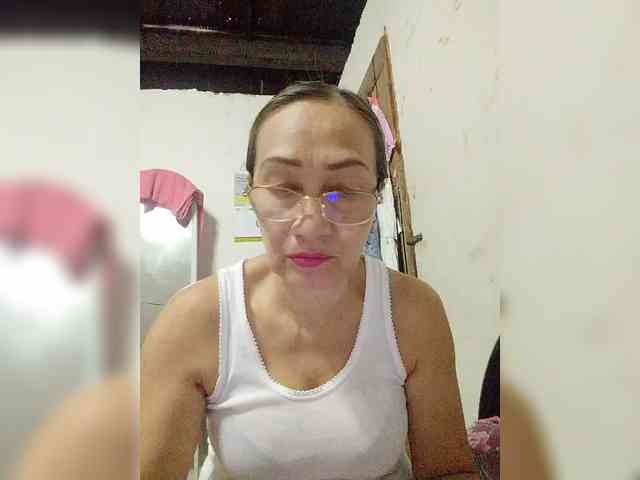 cherrywhite03 webcam