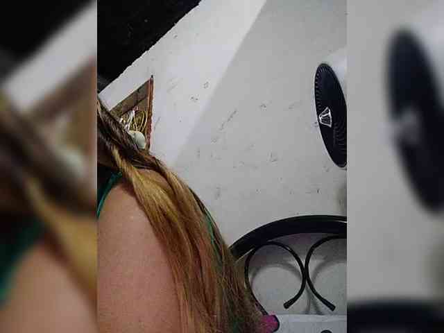 cherrywhite03 webcam