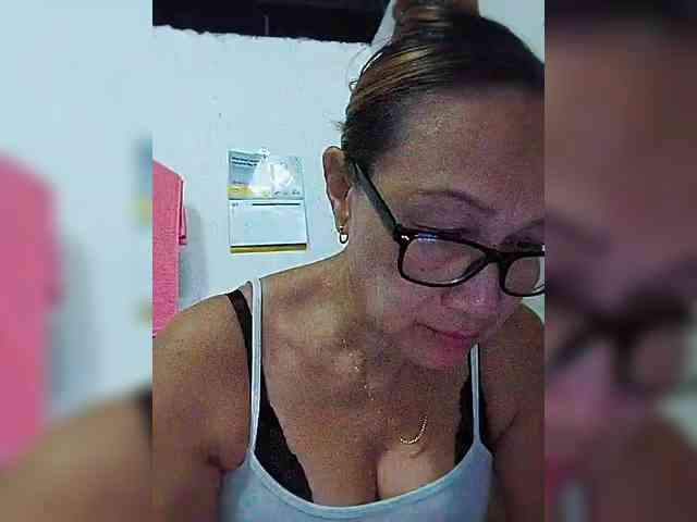 cherrywhite03 webcam