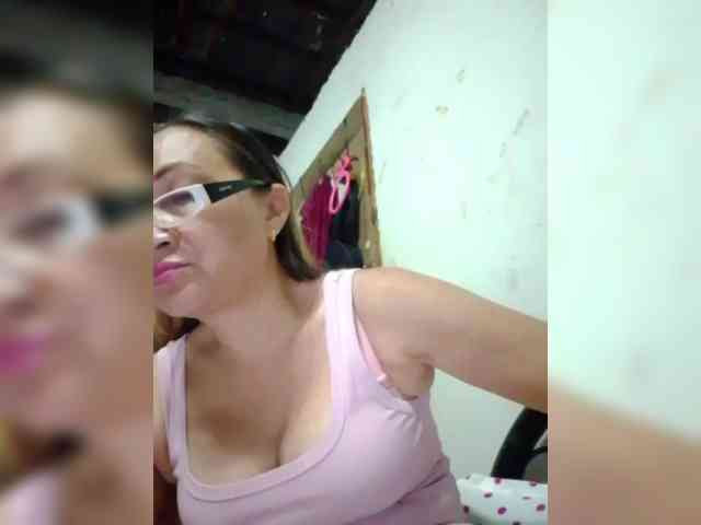 cherrywhite03 webcam