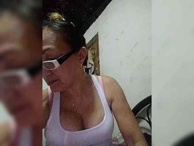 cherrywhite03 webcam