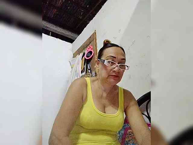 cherrywhite03 webcam