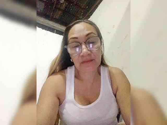 cherrywhite03 webcam