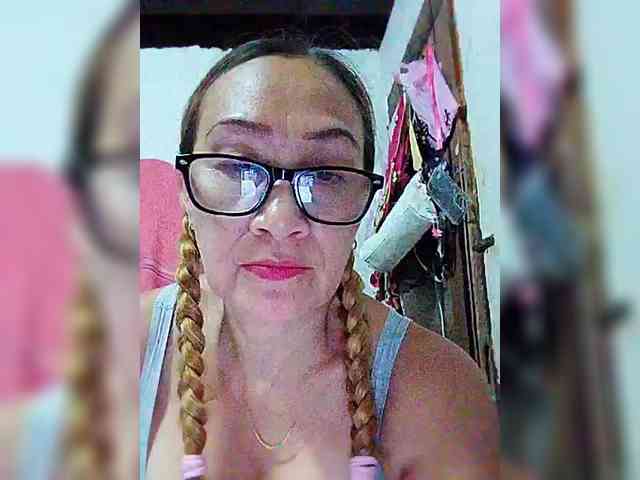 cherrywhite03 webcam