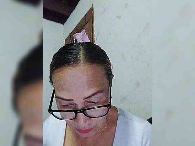 cherrywhite03 webcam