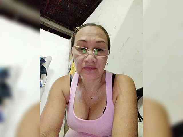 cherrywhite03 bongacams