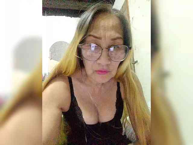 cherrywhite03 webcam