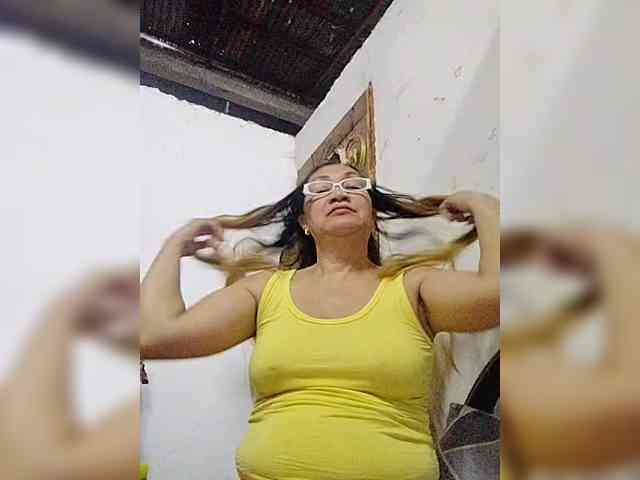 cherrywhite03 webcam