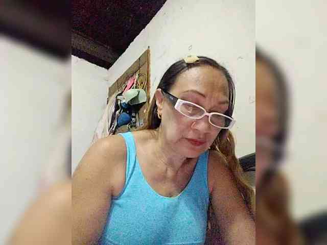 cherrywhite03 webcam