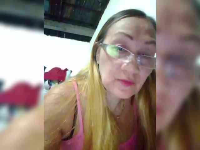 cherrywhite03 webcam